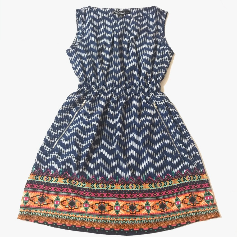 Sleeveless blue dress